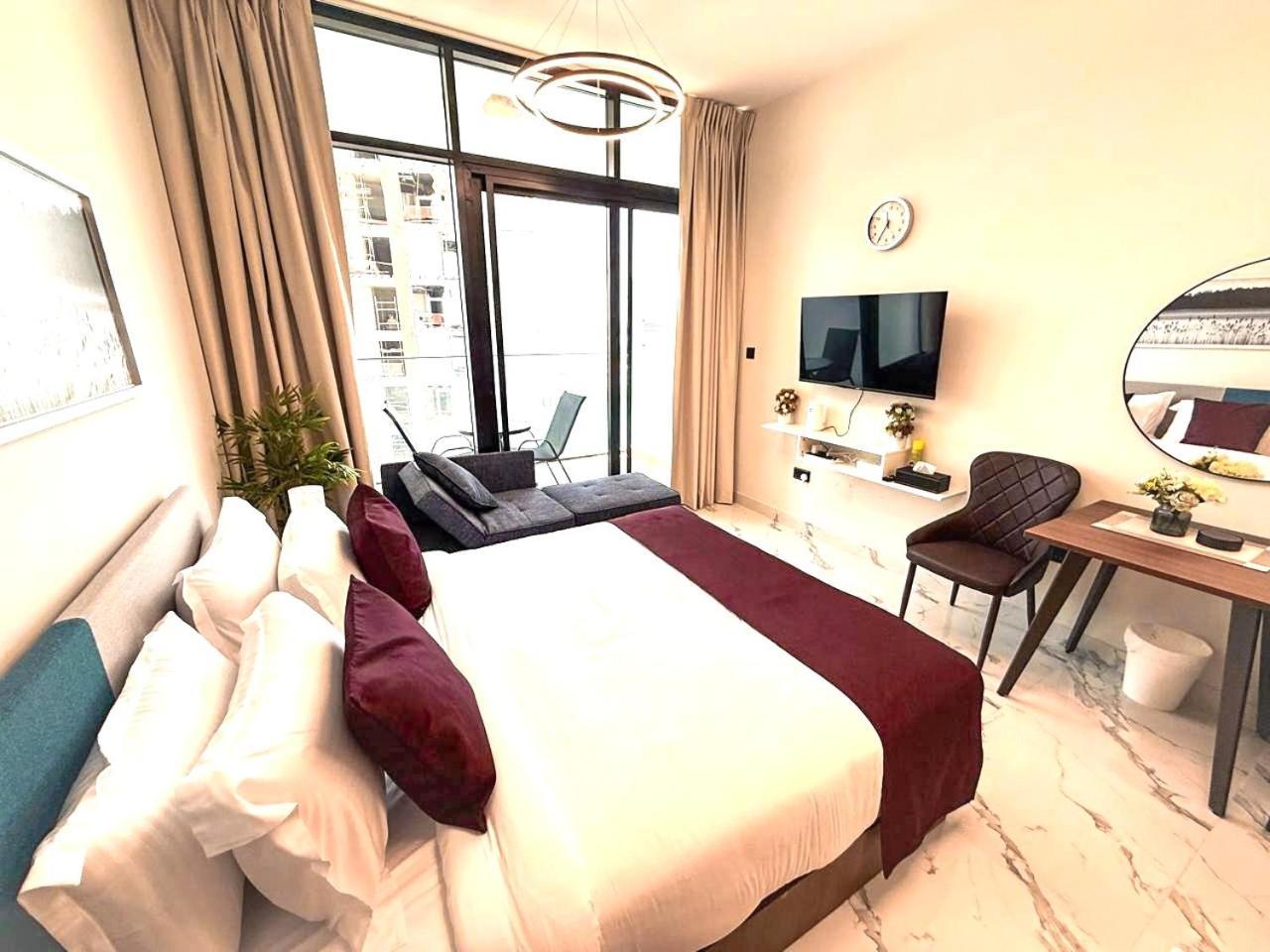 Apartment Near Cleveland And Mall