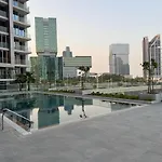 Central Stay Studio Apartment Near Cleveland And Abu Dhabi Mall