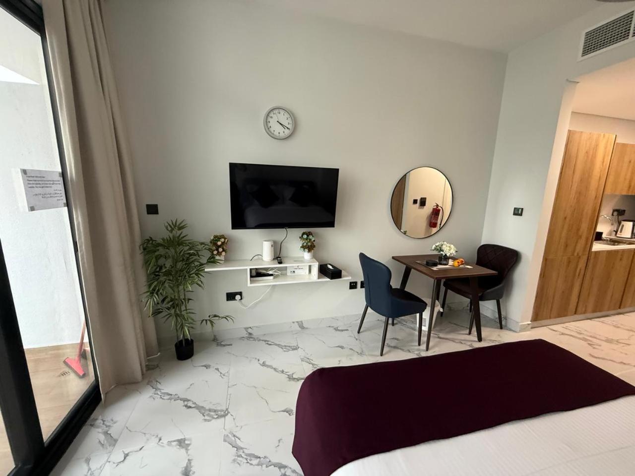 Near Cleveland And Mall Apartment Abu Dhabi