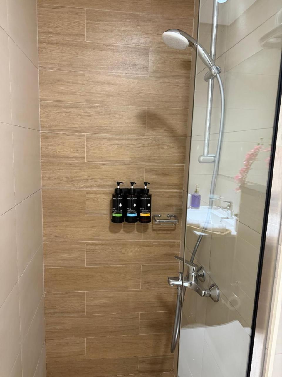 Apartment Near Cleveland And Mall